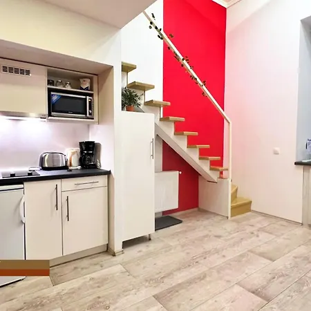 Little Twin Cities Apartment *