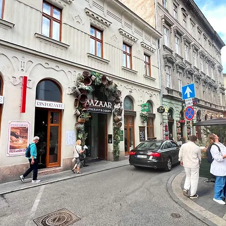 Little Twin Cities Apartment *