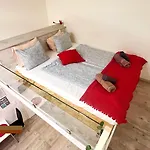 Little Twin Cities * بودابست